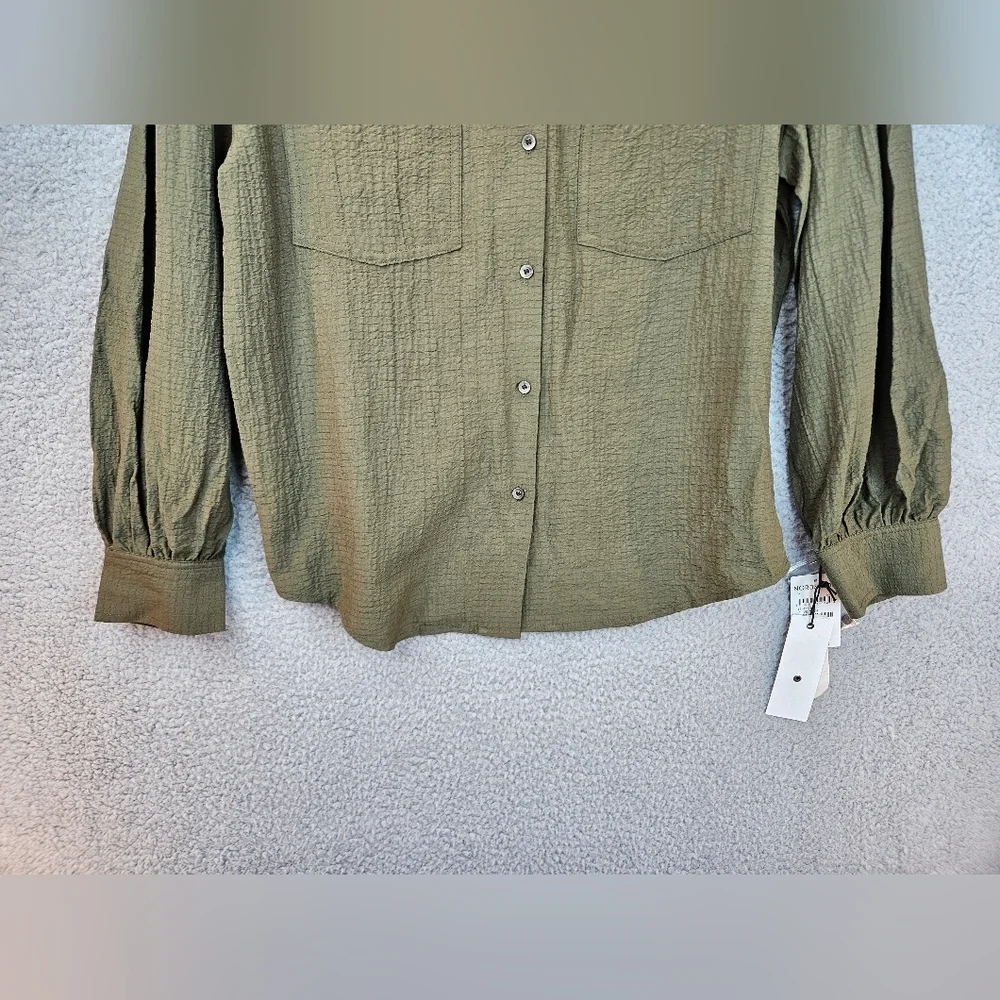 Treasure & Bond Womens Olive Night Button Front Shirt Sz S Preppy Oversized